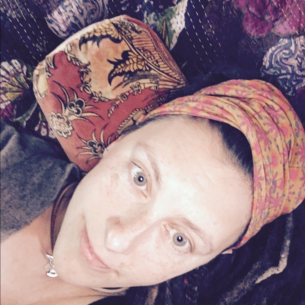 Meet your Posher, Liz